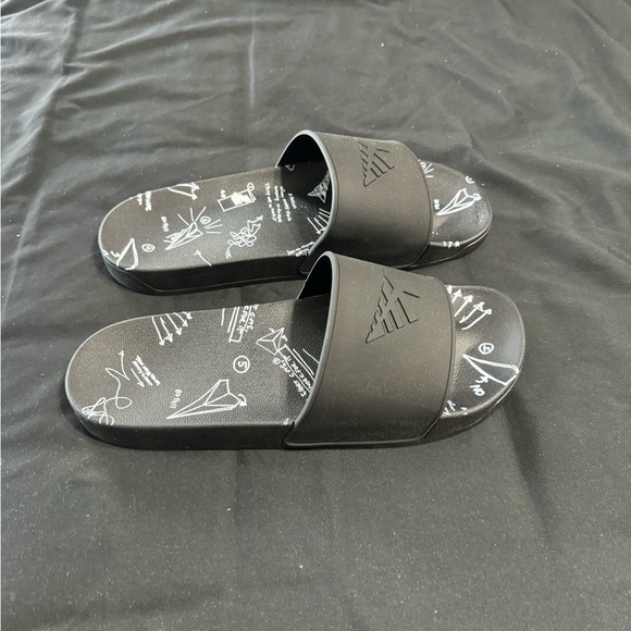 Paper Planes Slides - Picture 2 of 4